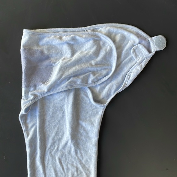 Carter’s 6-9 month velcro swaddle - Picture 2 of 5